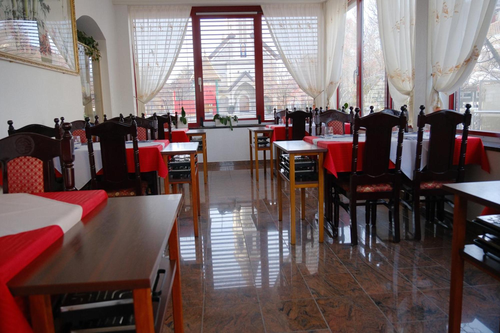 Today Appartement Famille Chippis Exterior foto